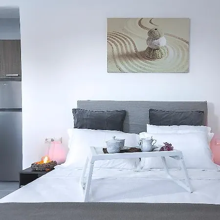 Avalon Mykonos Suites 3* Agrári