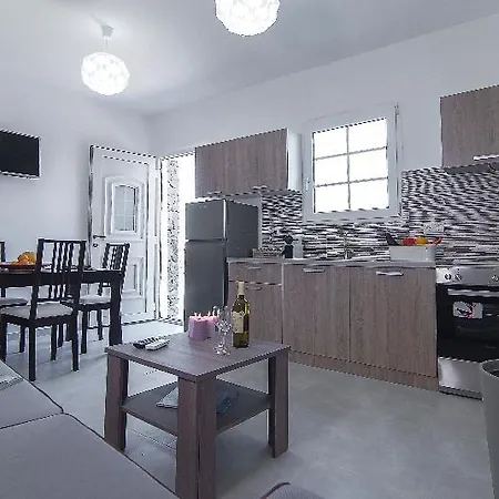Avalon Mykonos Suites 3* Agrári
